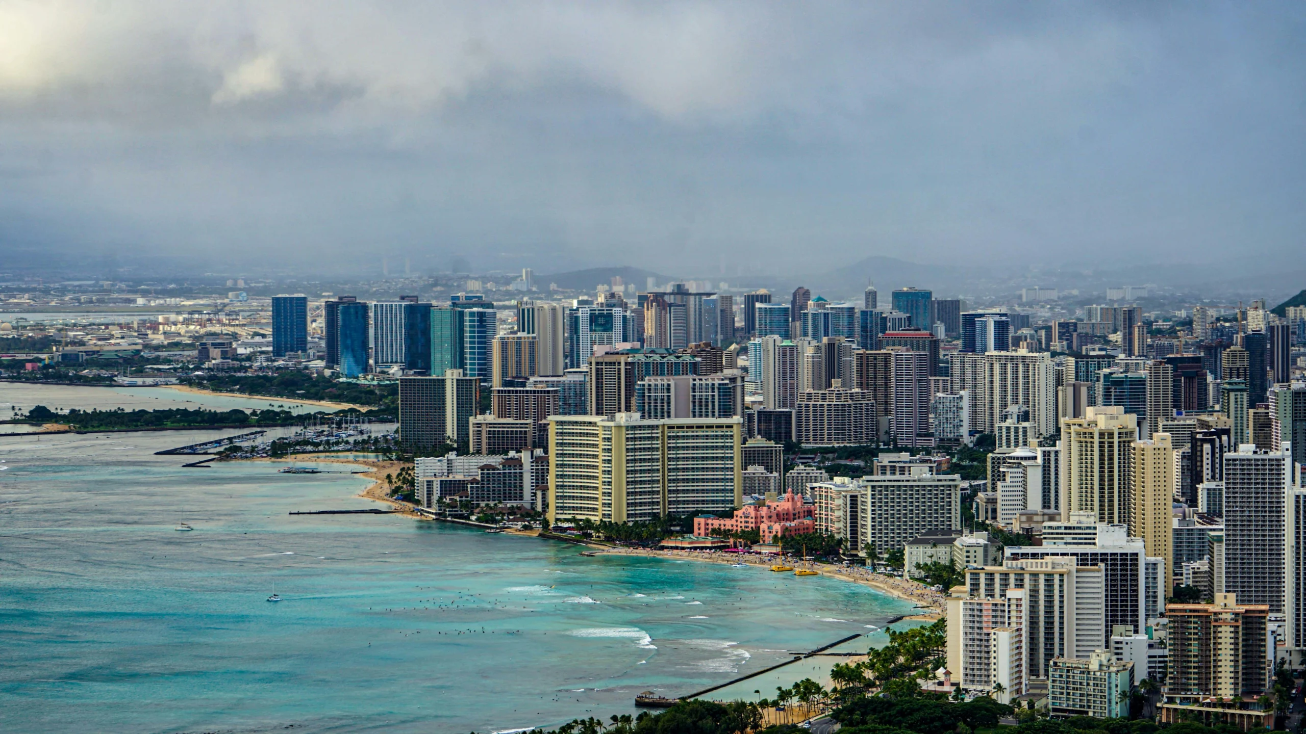 Photo-of-Honolulu-skyline-and-beach-asking-is-construction-loan-interest-tax-deductible